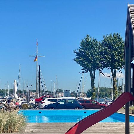 Hausboot Mit Traumlage In Luebeck-Travemuende Hotel Exterior foto