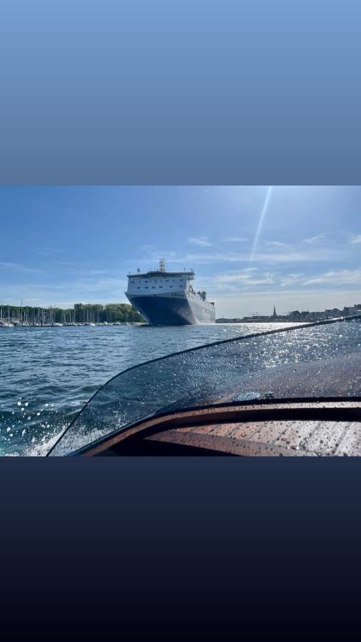 Hausboot Mit Traumlage In Luebeck-Travemuende Hotel Exterior foto